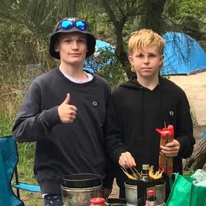 Meet your Posher, Felix